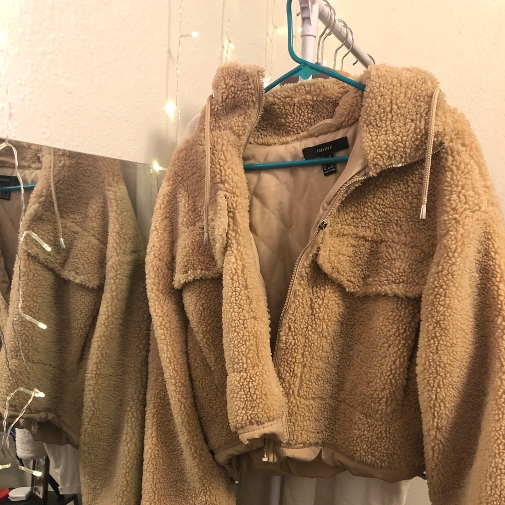 Fuzzy F21 Tan Coat